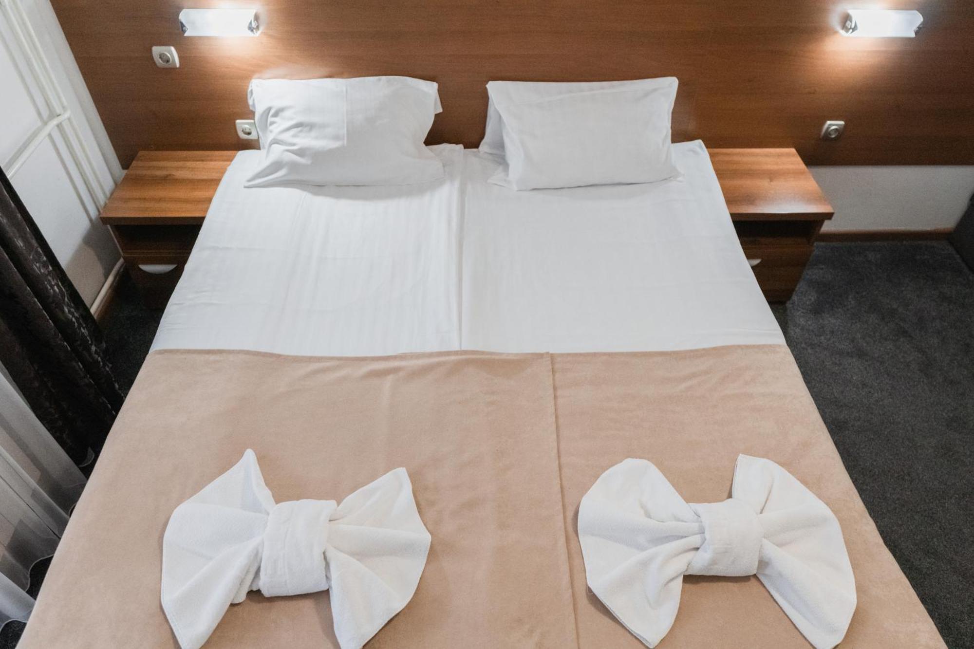 Hotel Damis ปาเล ภายนอก รูปภาพ