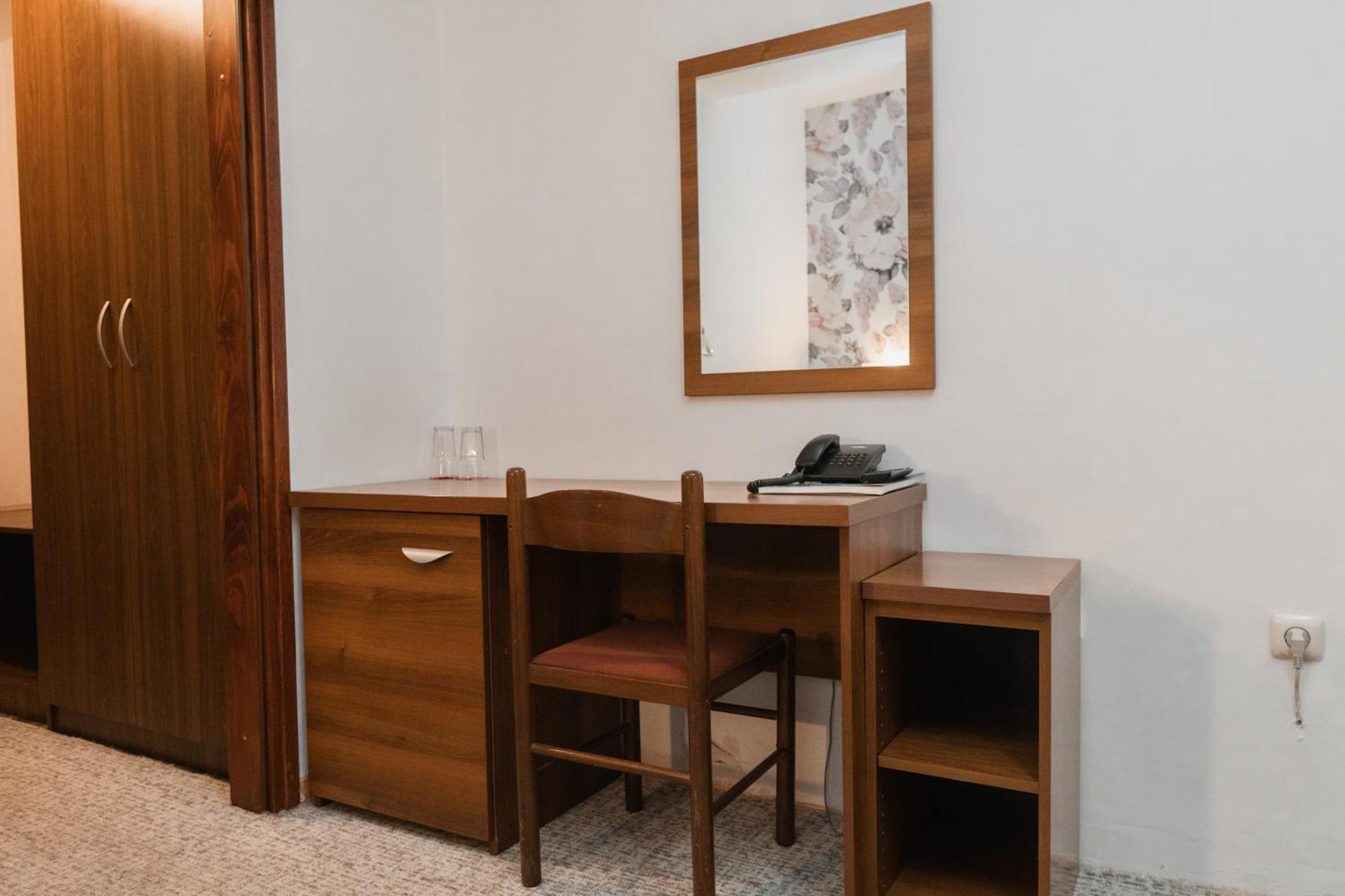Hotel Damis ปาเล ภายนอก รูปภาพ