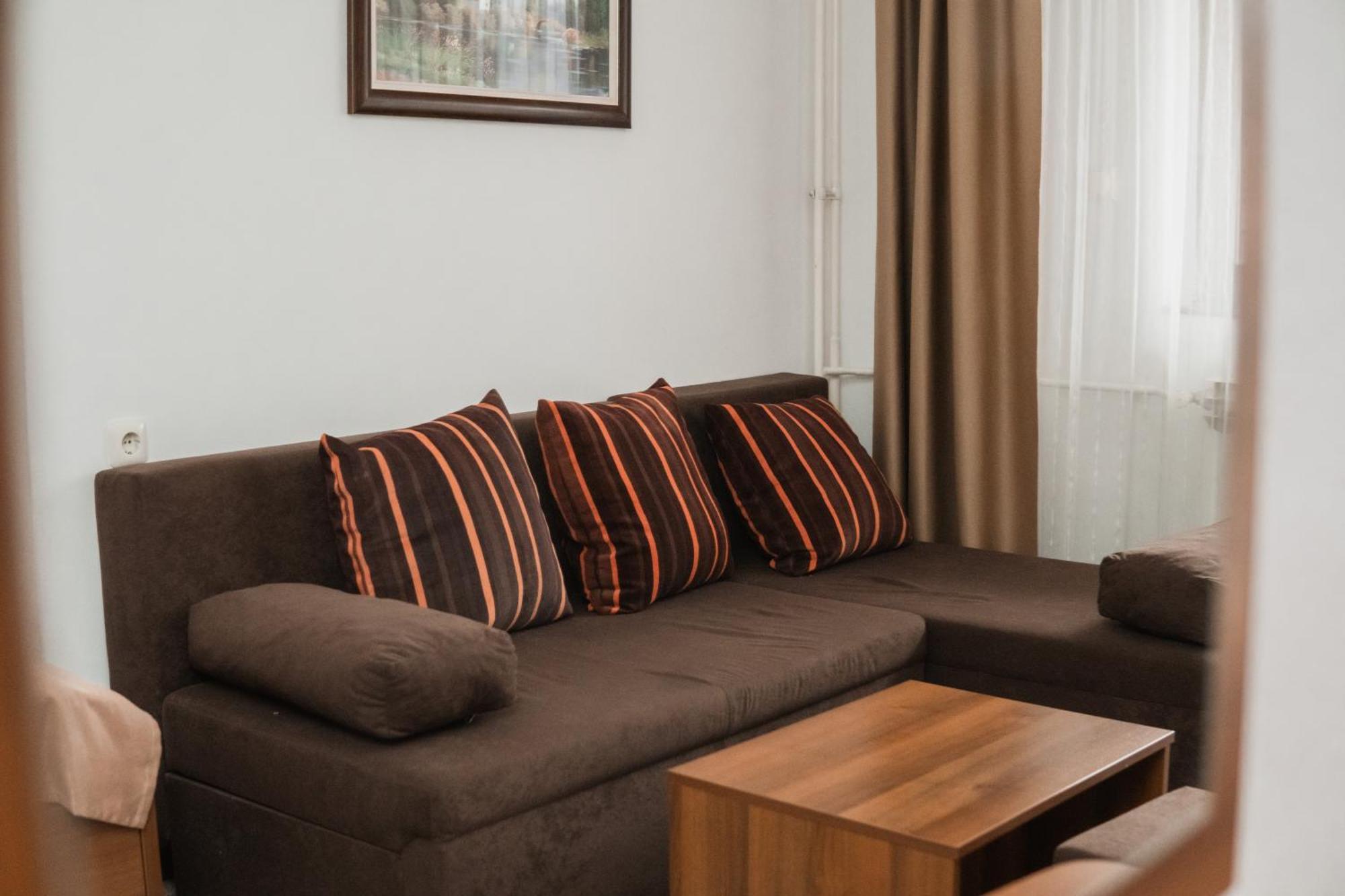 Hotel Damis ปาเล ภายนอก รูปภาพ