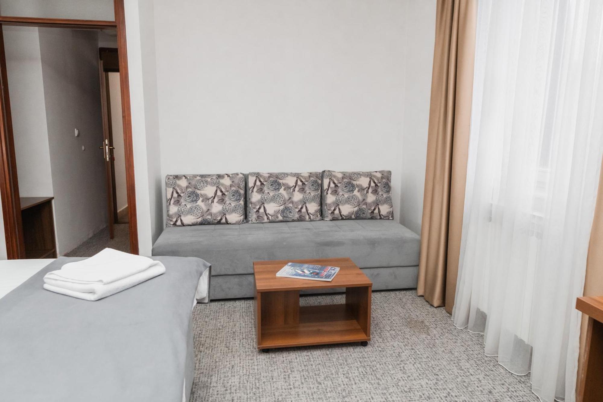 Hotel Damis ปาเล ภายนอก รูปภาพ