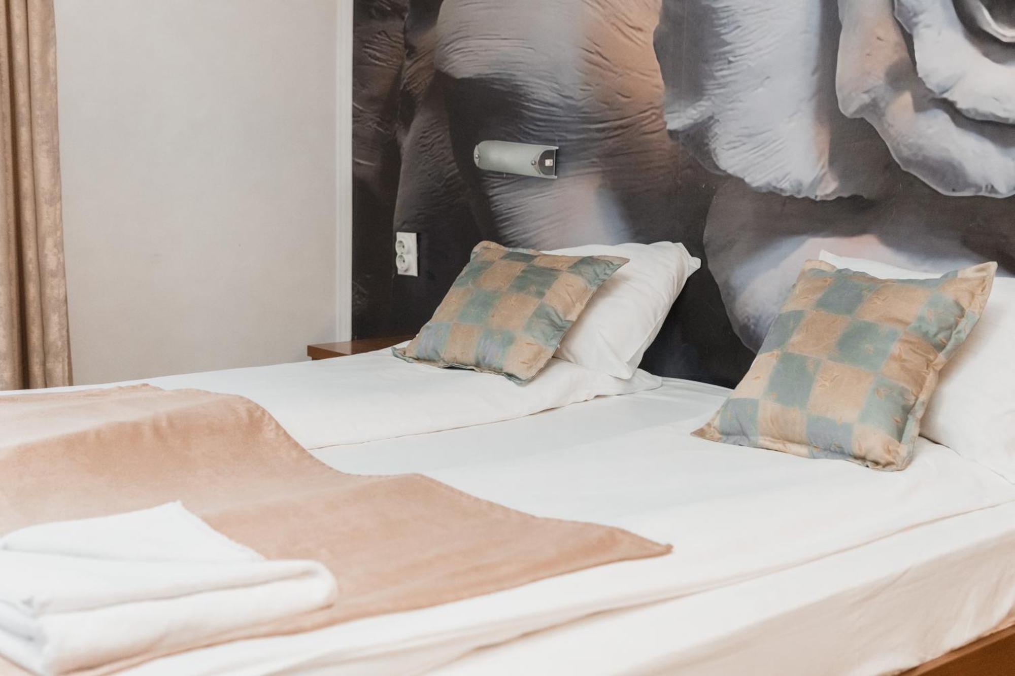 Hotel Damis ปาเล ภายนอก รูปภาพ