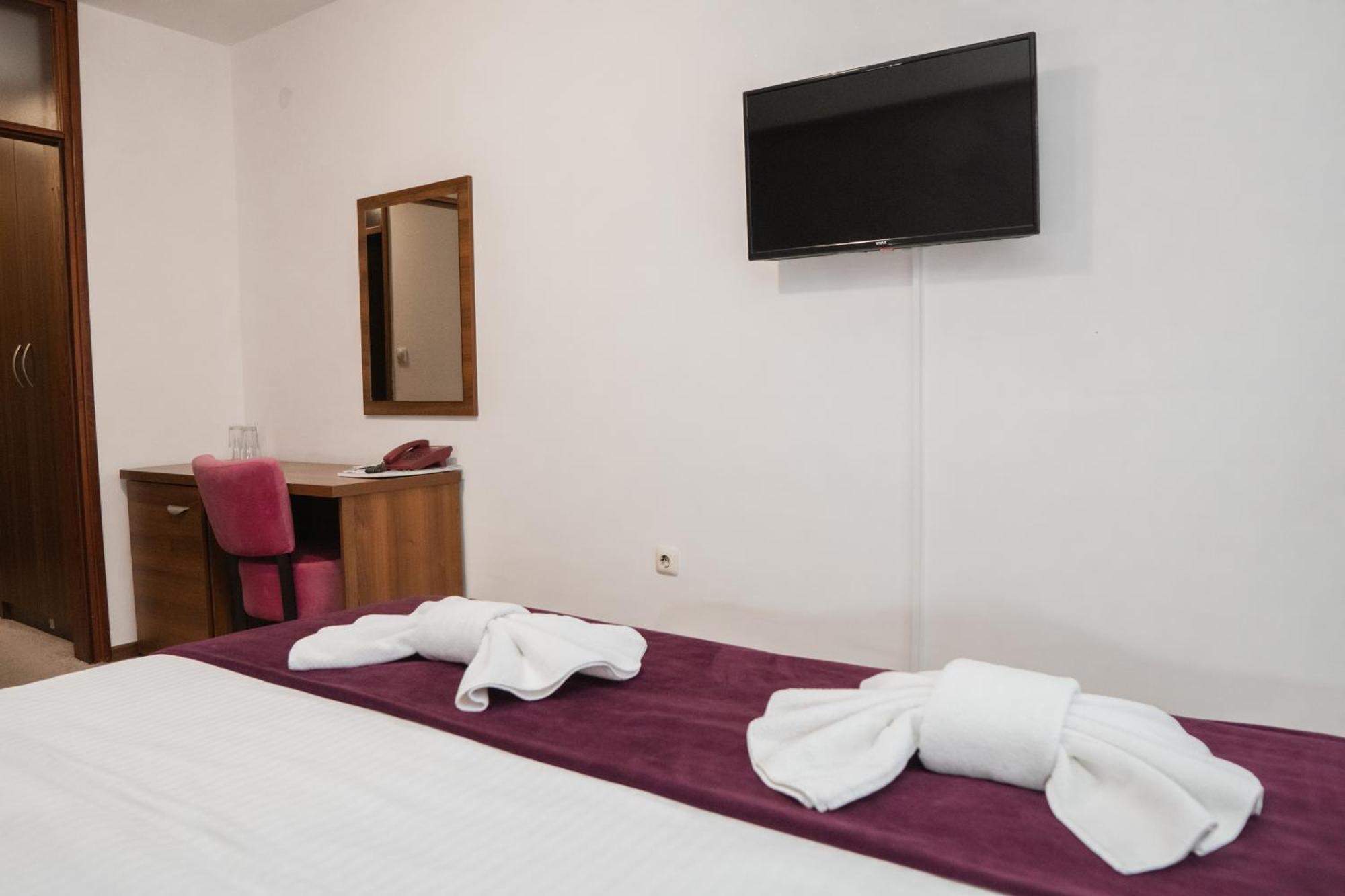 Hotel Damis ปาเล ภายนอก รูปภาพ