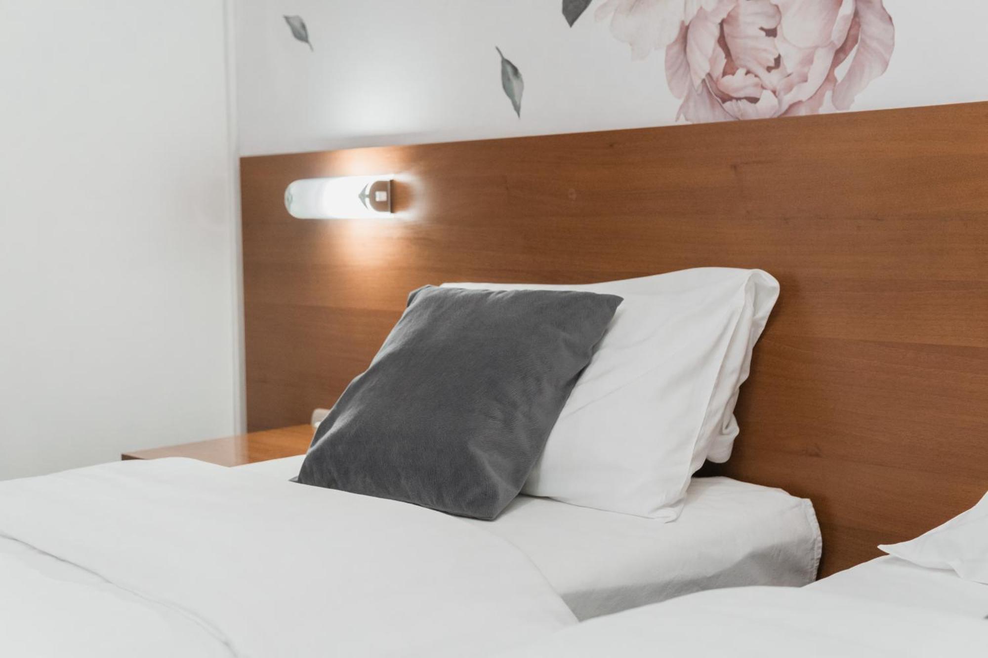 Hotel Damis ปาเล ภายนอก รูปภาพ