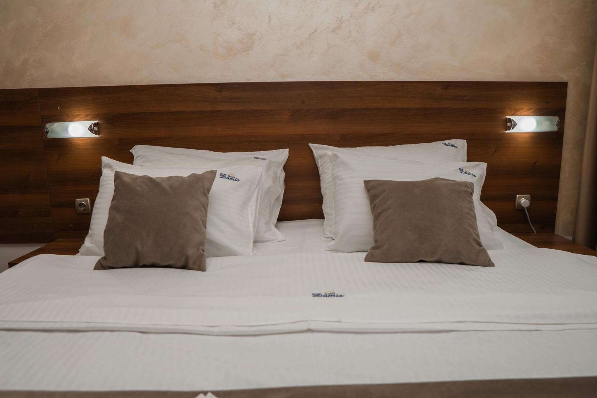 Hotel Damis ปาเล ภายนอก รูปภาพ